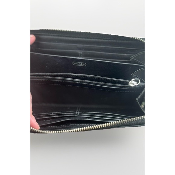 Coach Julia Black Signature Accordion Zip‎ Around Wallet 8x4 - Picture 6 of 8